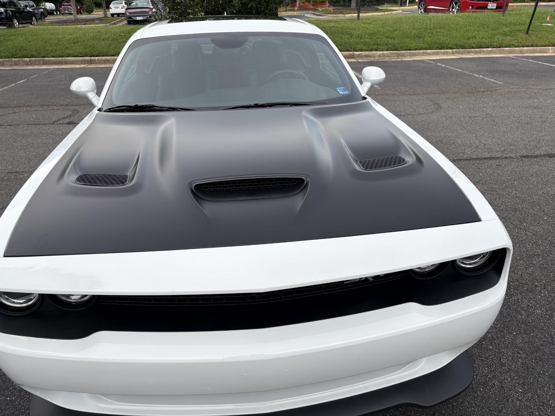 Used 2016 Dodge Challenger SRT Hellcat RWD image 2