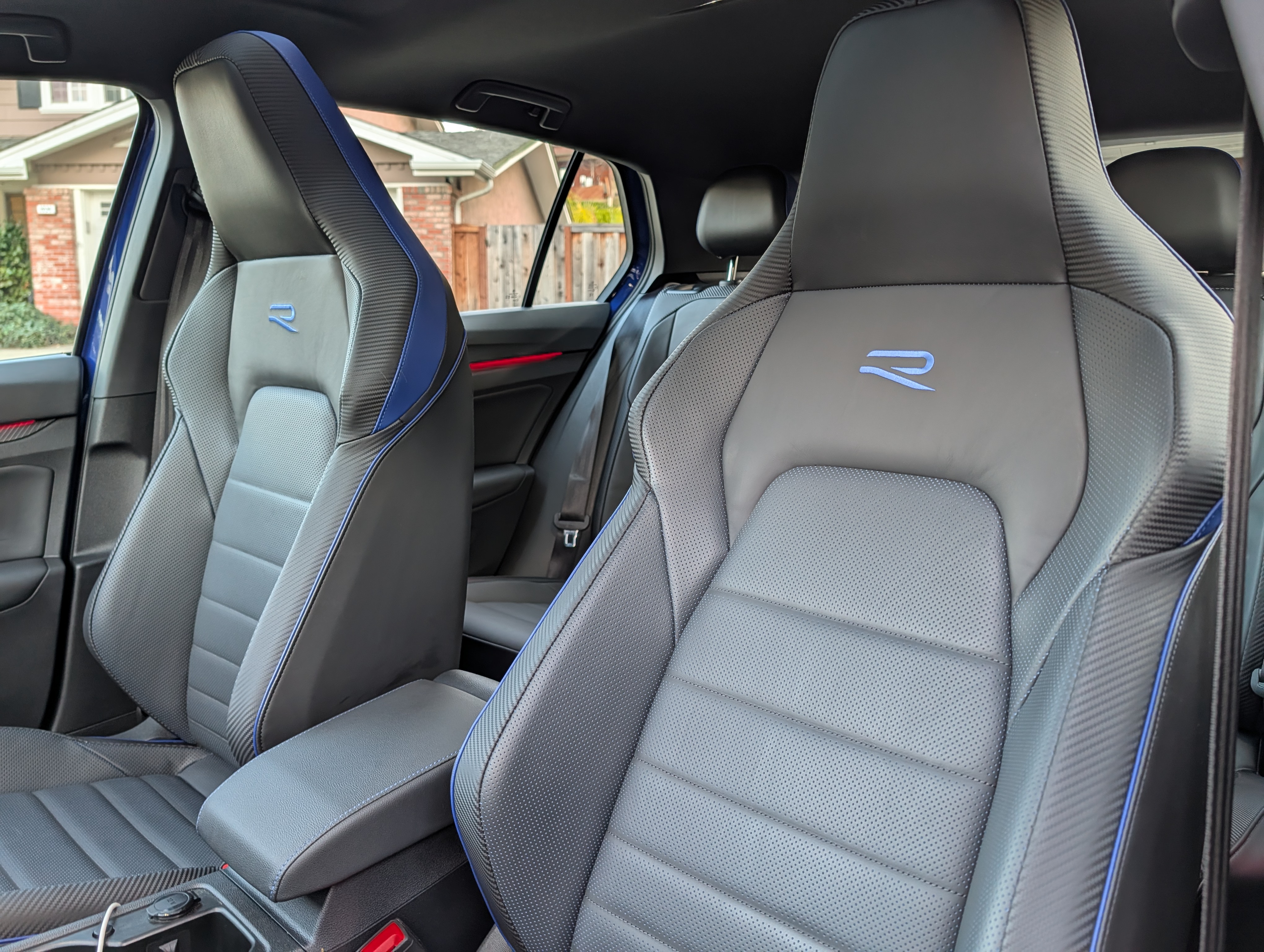 Used 2024 Volkswagen Golf R AWD/4WD image 15