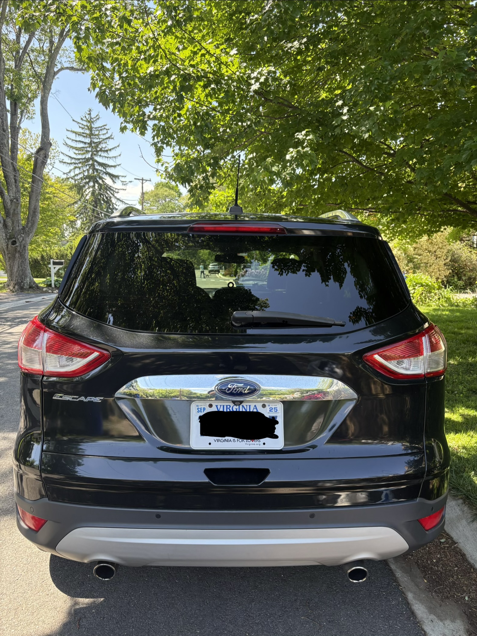 Used 2014 Ford Escape Titanium FWD image 4