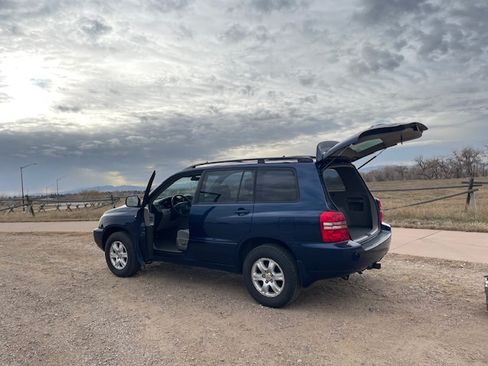 Used 2003 Toyota Highlander 4WD V6 image 1