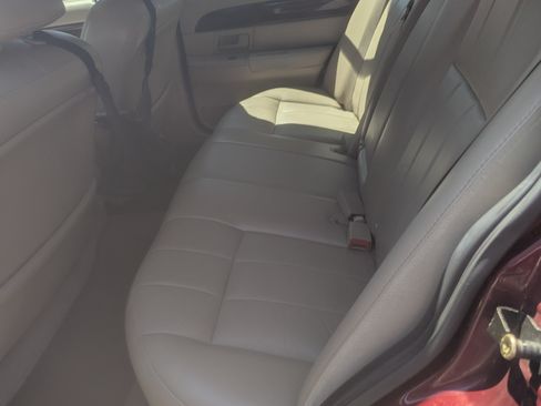 Used 2004 Mercury Grand Marquis LS image 2