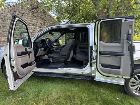 Used 2018 Ford F150 XL w/ Equipment Group 101A Mid image 10