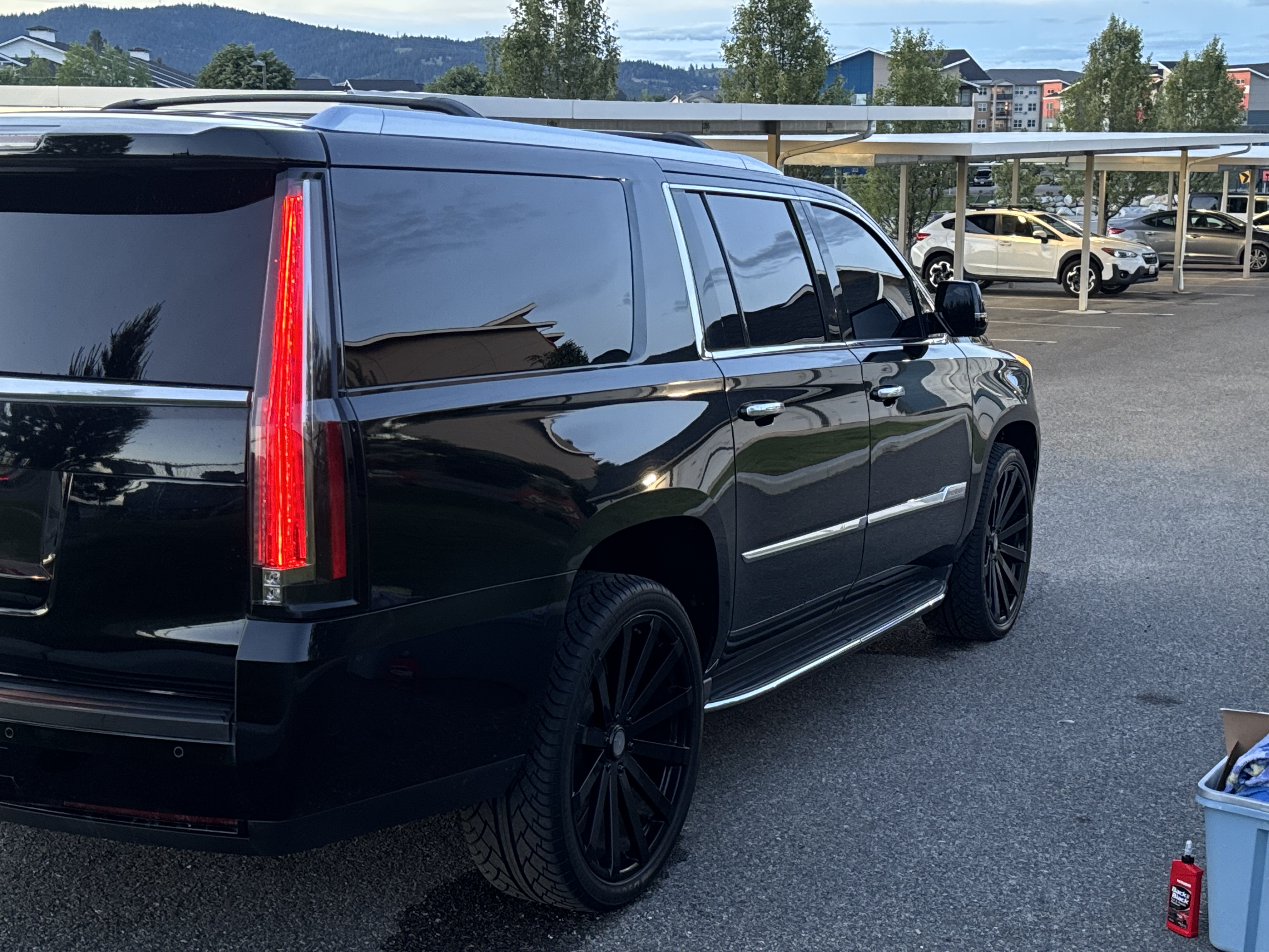 Used 2016 Cadillac Escalade ESV Premium AWD/4WD image 23