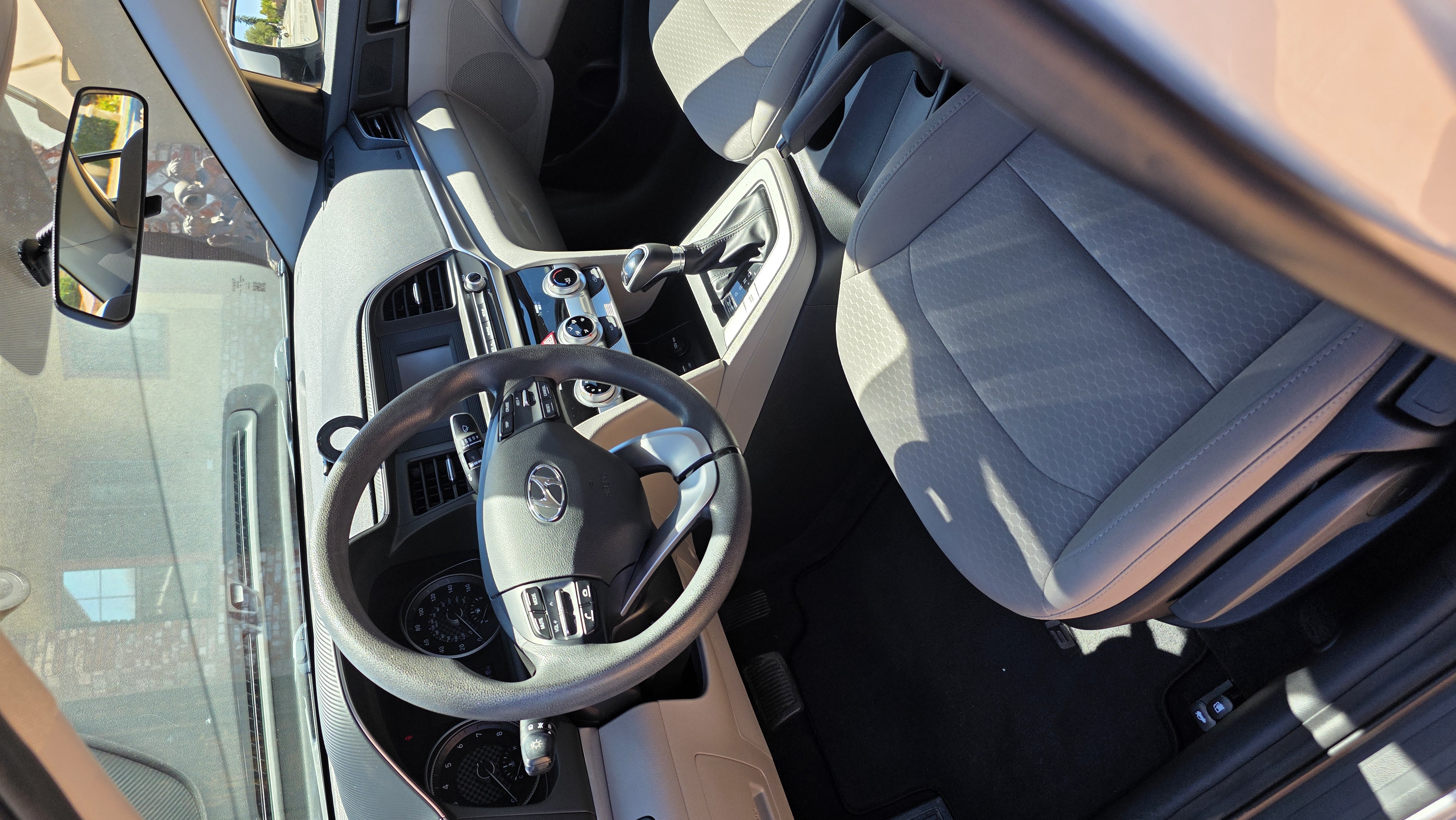 Used 2019 Hyundai Elantra SE FWD image 9