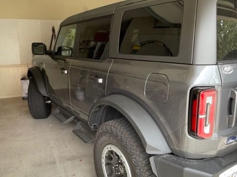 Used 2023 Ford Bronco Outer Banks w/ Sasquatch Package image 4