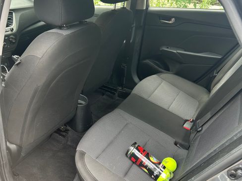 Used 2019 Hyundai Accent SE FWD image 5