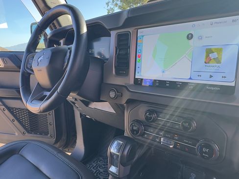Used 2025 Ford Bronco Outer Banks AWD/4WD image 10