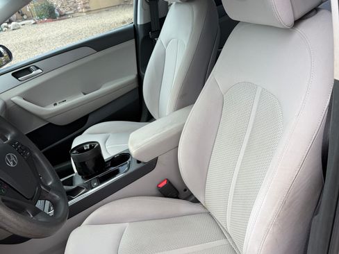 Used 2016 Hyundai Sonata SE FWD image 12