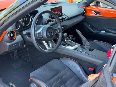 Used 2019 MAZDA MX-5 Miata 30th Anniversary RWD image 14