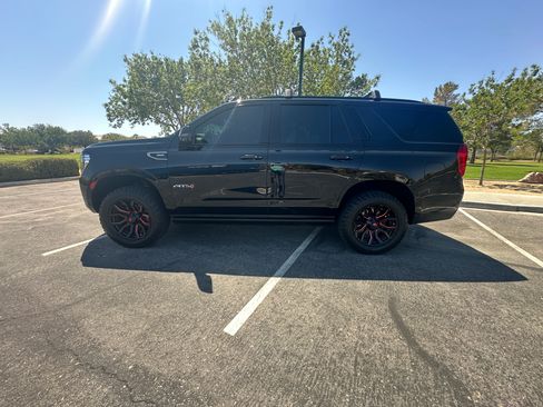 Used 2021 GMC Yukon AT4 w/ AT4 Premium Plus Package AWD/4WD image 4