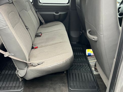 Used 2011 Chevrolet Express 1500 LT w/ LT Preferred Equipment Group image 9