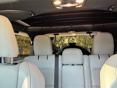 Used 2023 Jeep Wrangler Unlimited Sahara image 17