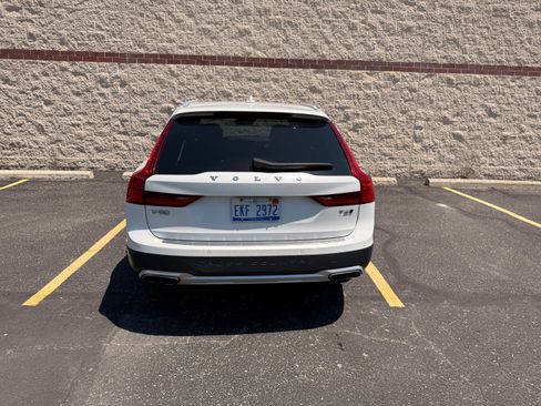 Used 2020 Volvo V90 T6 Cross Country AWD/4WD image 8