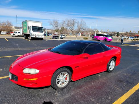 Used 2000 Chevrolet Camaro Z28 w/ Preferred Equipment Group 2 RWD image 1