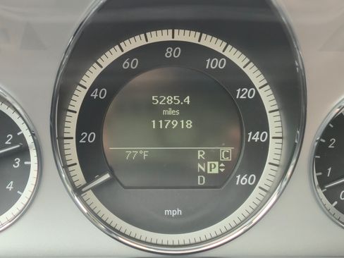 Used 2010 Mercedes-Benz E 350 Sedan image 20