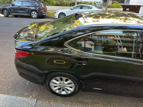 Used 2015 Lexus ES 300h 300h Sedan 4D image 6