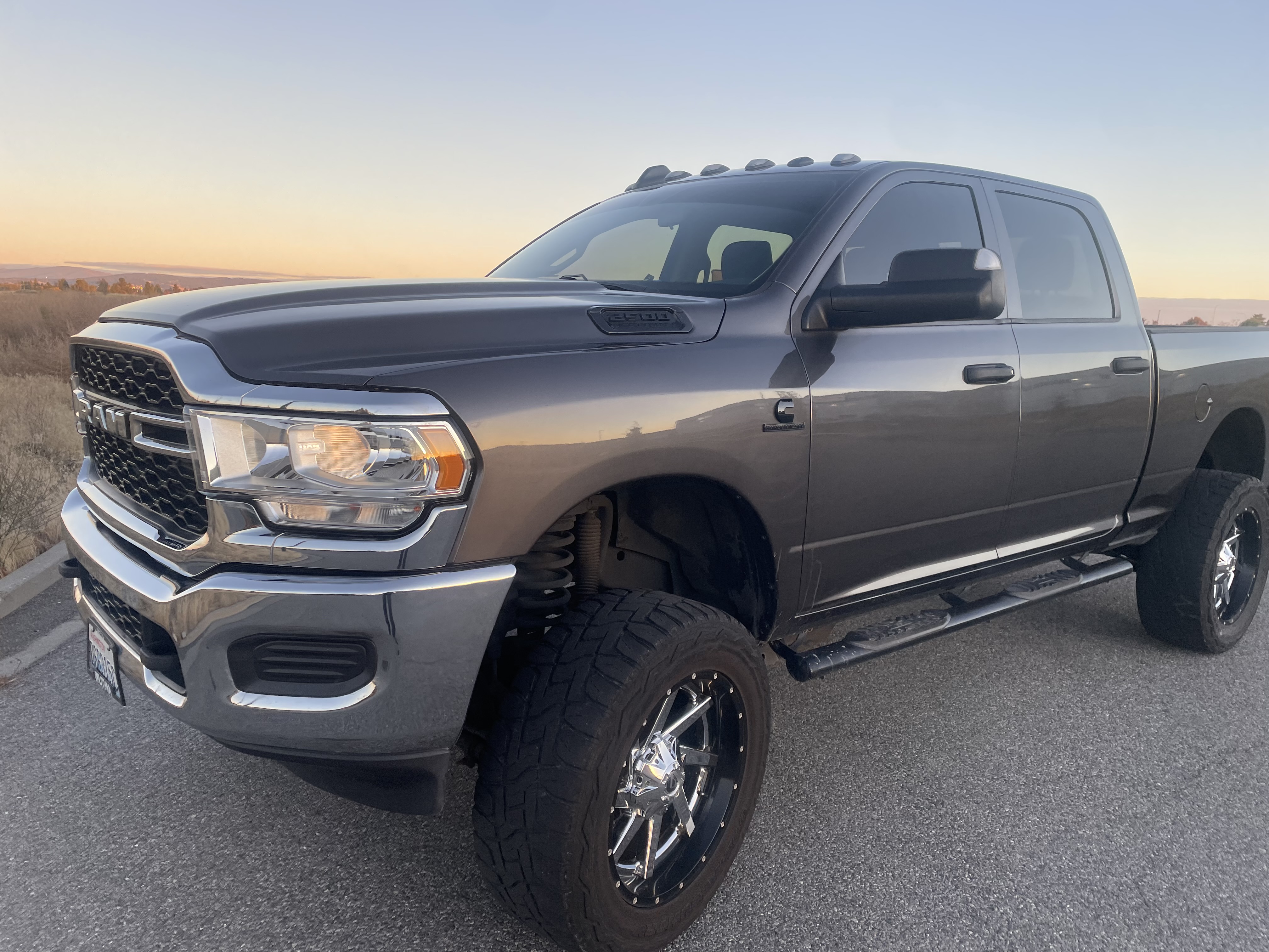 Used 2019 RAM 2500 Tradesman AWD/4WD image 1