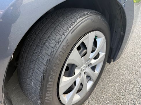 Used 2014 Toyota Corolla LE image 8