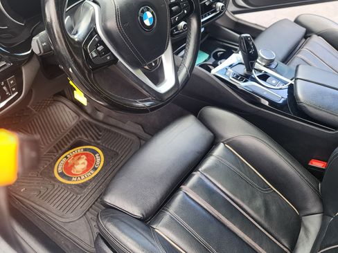Used 2017 BMW 530i image 2