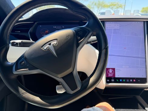 Used 2020 Tesla Model X AWD/4WD image 16