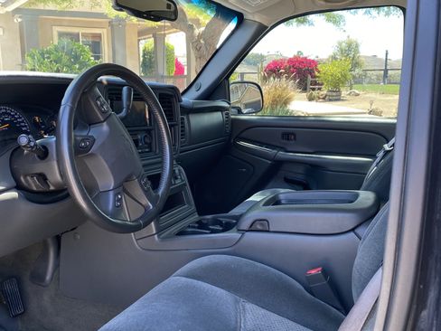 Used 2004 Chevrolet Silverado 2500 LS RWD image 8