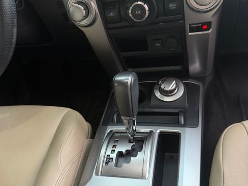 Used 2020 Toyota 4Runner SR5 Premium w/ Moonroof Package AWD/4WD image 10
