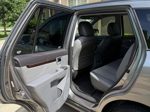 Used 2011 Hyundai Santa Fe SE AWD/4WD image 12