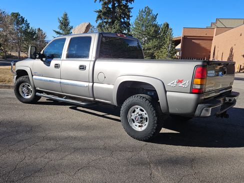 Used 2007 GMC Sierra 2500 SLT w/ Heavy-Duty Power Package image 11