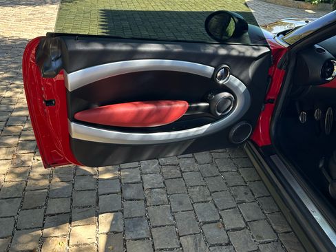 Used 2013 MINI Cooper Roadster S image 8