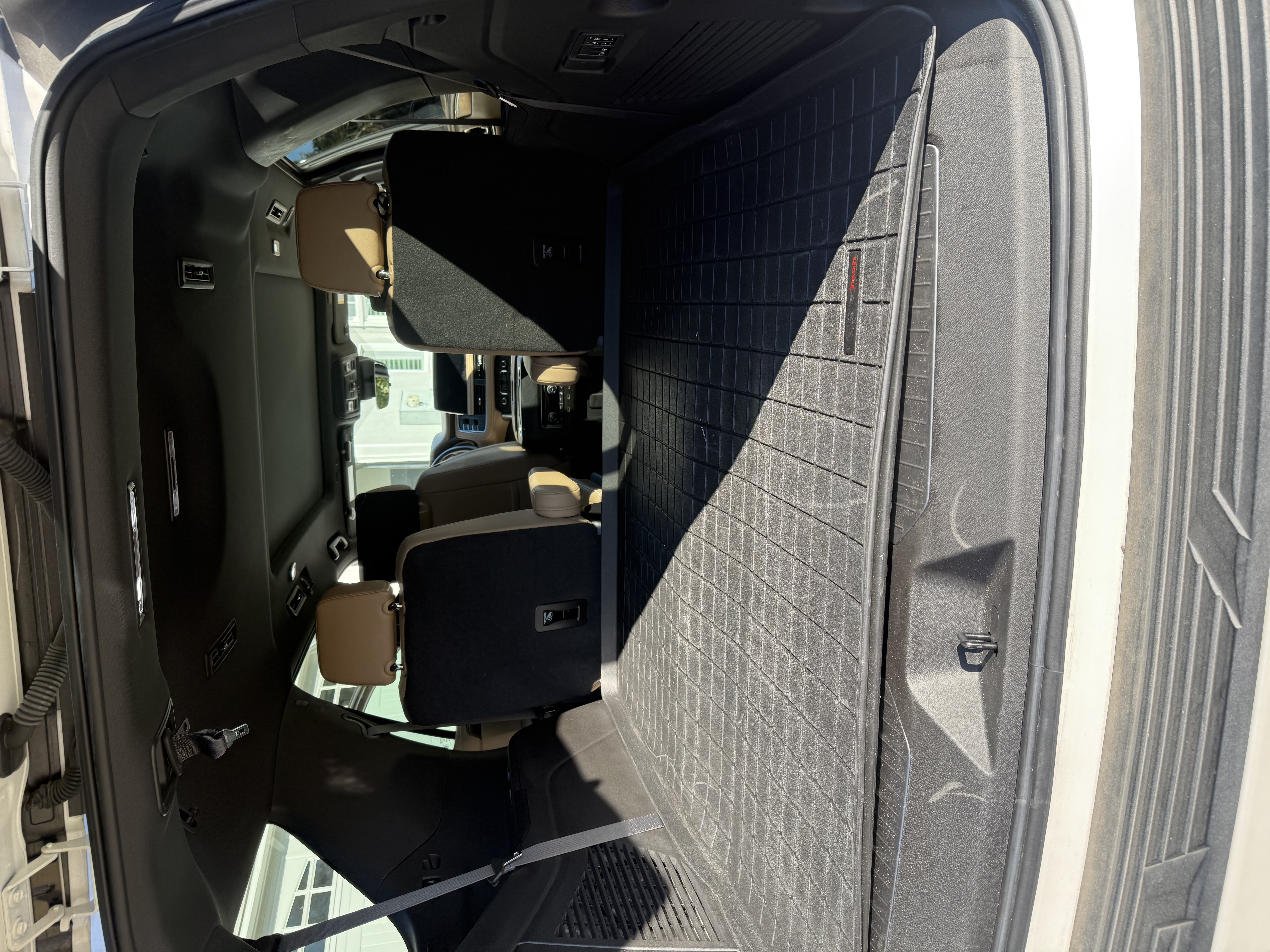 Used 2023 Chevrolet Tahoe Premier w/ Advanced Technology Package image 11