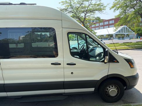 Used 2017 Ford Transit 350 XL RWD image 6