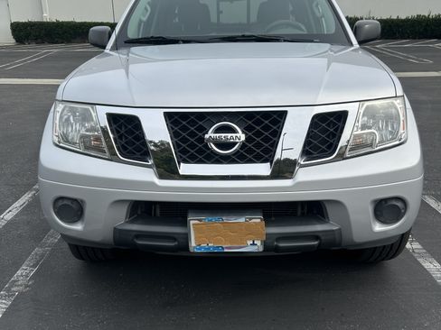 Used 2016 Nissan Frontier SV image 4