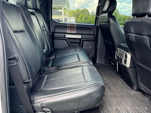Used 2019 Ford F150 Lariat w/ Trailer Tow Package AWD/4WD image 8