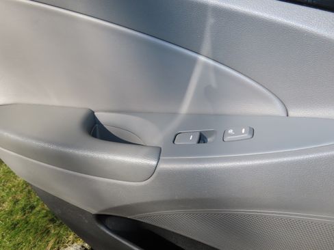 Used 2012 Hyundai Sonata Limited w/ Navigation Pkg image 22