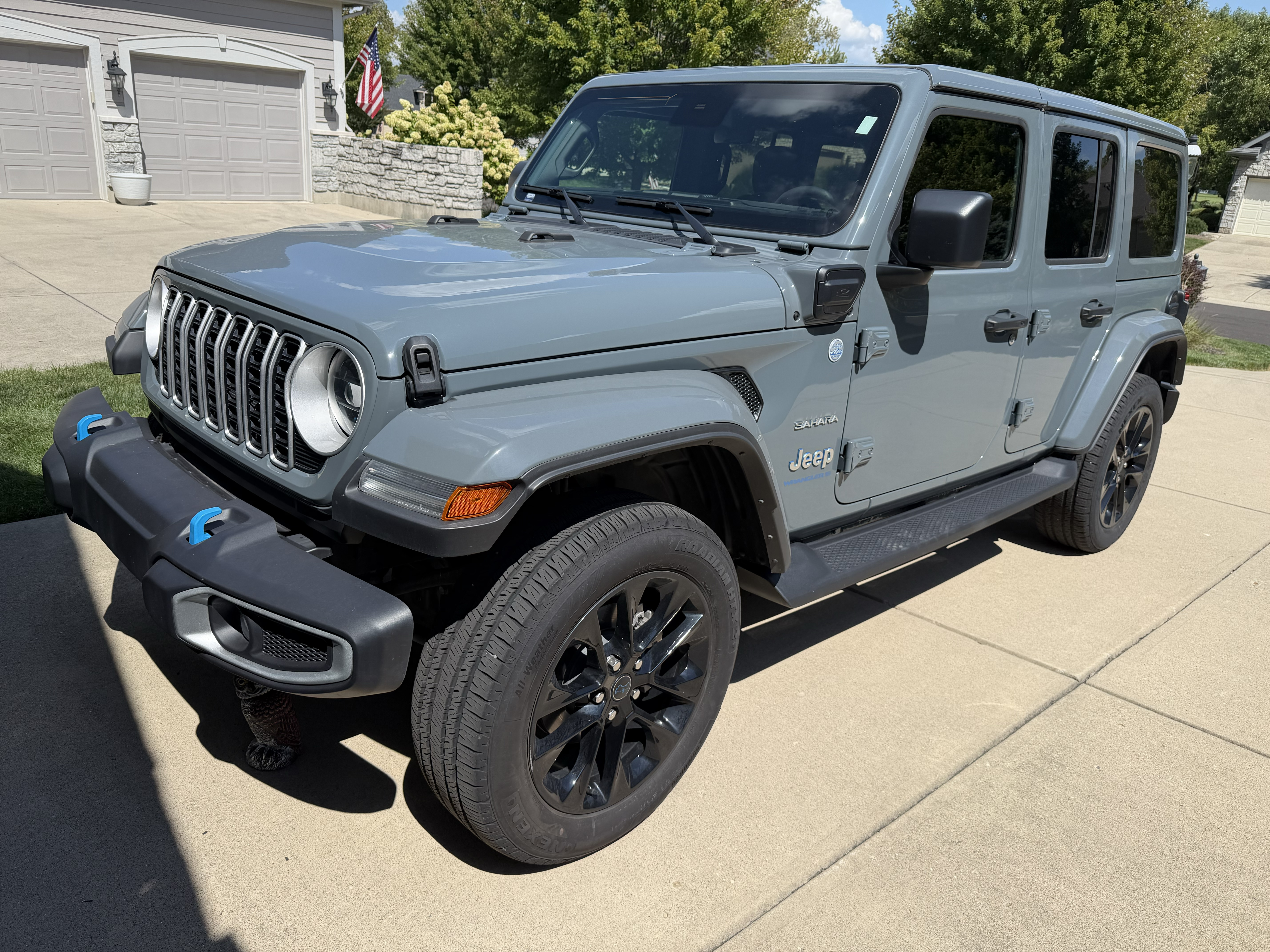 Used 2024 Jeep Wrangler Unlimited Sahara w/ Safety Group AWD/4WD image 6