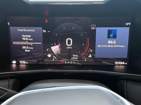 Used 2024 GMC Canyon Elevation w/ Elevation Premium Package image 9