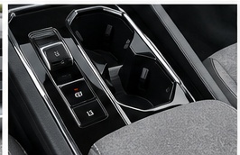 Used 2025 Volkswagen Tiguan S FWD image 9