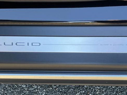 Used 2022 Lucid Air Grand Touring image 14