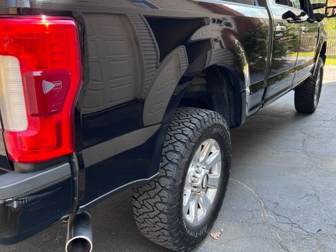 Used 2017 Ford F250 Platinum w/ Platinum Ultimate Package image 19