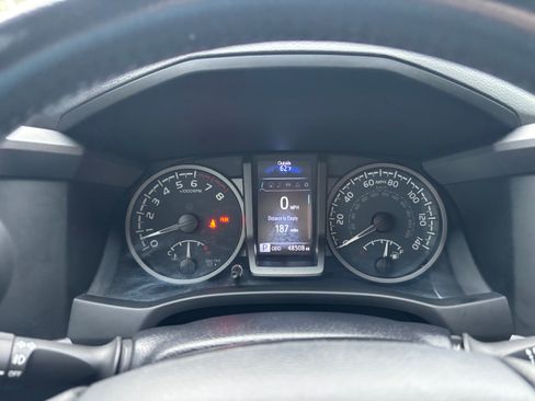 Used 2023 Toyota Tacoma TRD Off-Road image 13