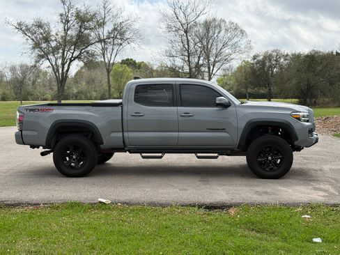 Used 2021 Toyota Tacoma TRD Off-Road w/ Technology Package image 1