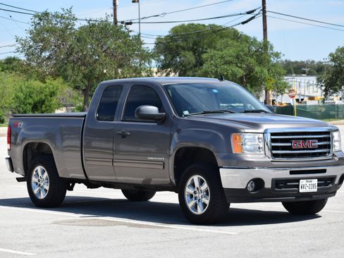 Used 2013 GMC Sierra 1500 SLE w/ Power Tech Package AWD/4WD image 2