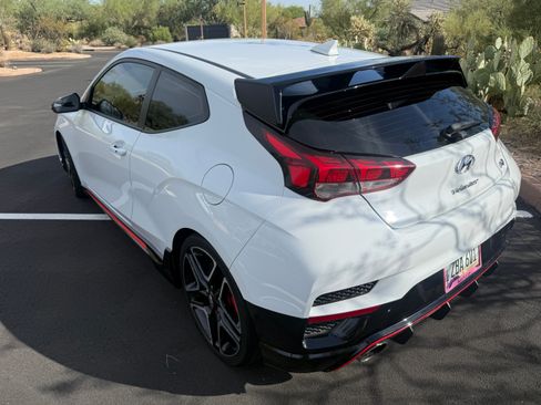 Used 2020 Hyundai Veloster N w/ Performance Package FWD image 8