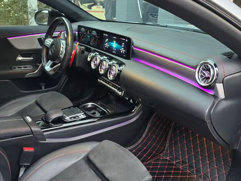 Used 2020 Mercedes-Benz CLA 250 image 9