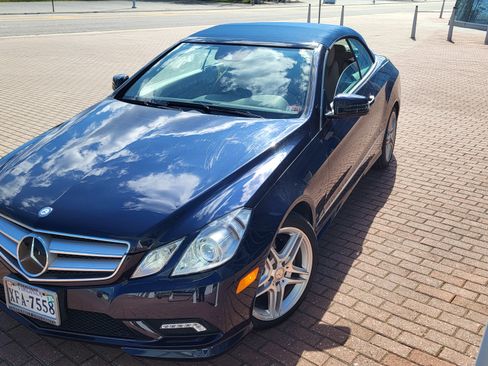 Used 2011 Mercedes-Benz E 550 Cabriolet image 2