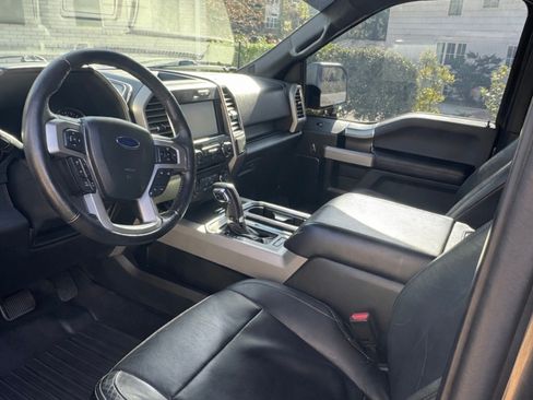 Used 2015 Ford F150 Lariat w/ Equipment Group 502A Luxury image 8