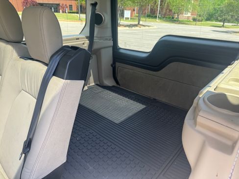 Used 2016 Land Rover LR4 HSE LUX image 22