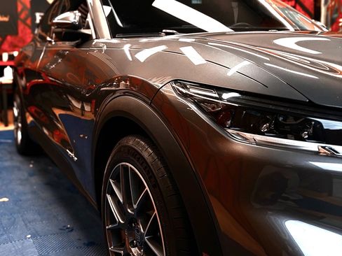 Used 2021 Ford Mustang Mach-E Select w/ Comfort/Appearance Package image 14