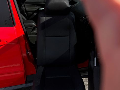 Used 2016 Ford Transit Connect XLT image 17