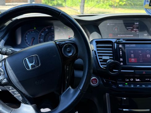 Used 2017 Honda Accord EX-L image 6
